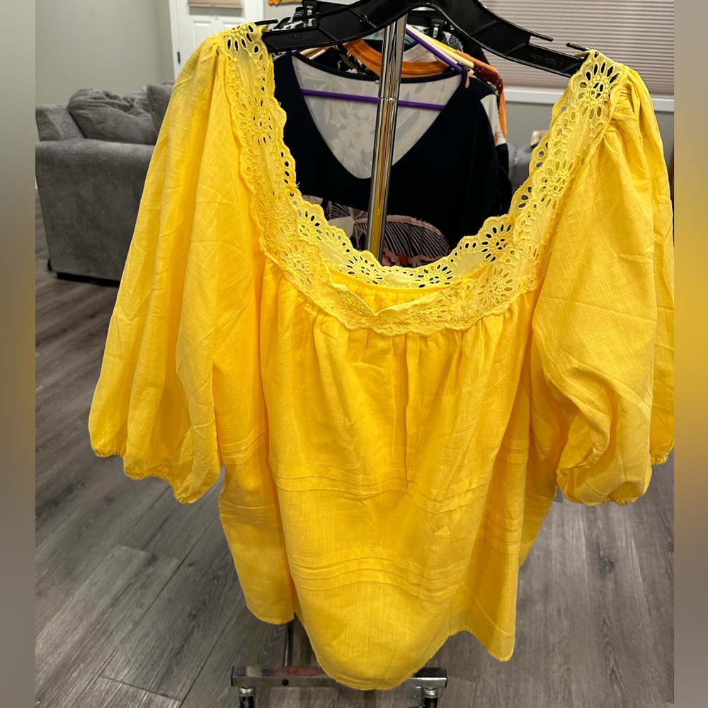 Women’s plussize Bright Yellow Eye-let detail Puff-sleeve Blouse💜💜2X - Picture 5 of 6